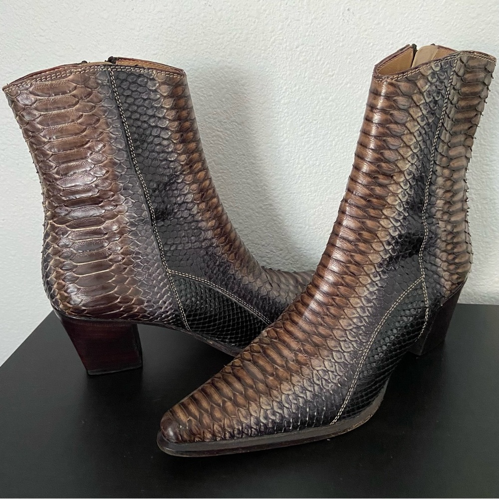 EUC Lorenzo Banfi Exotic Python Leather Western Ankle Boots Pointed Toe Booties